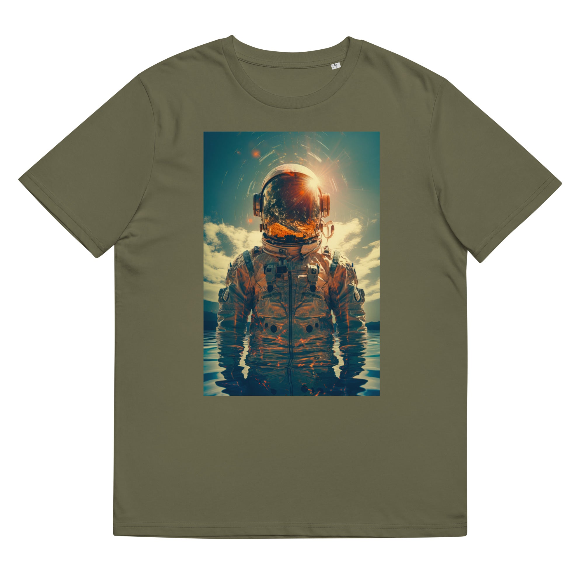 T-Shirt - Frontprint - Astronaut steht im Wasser