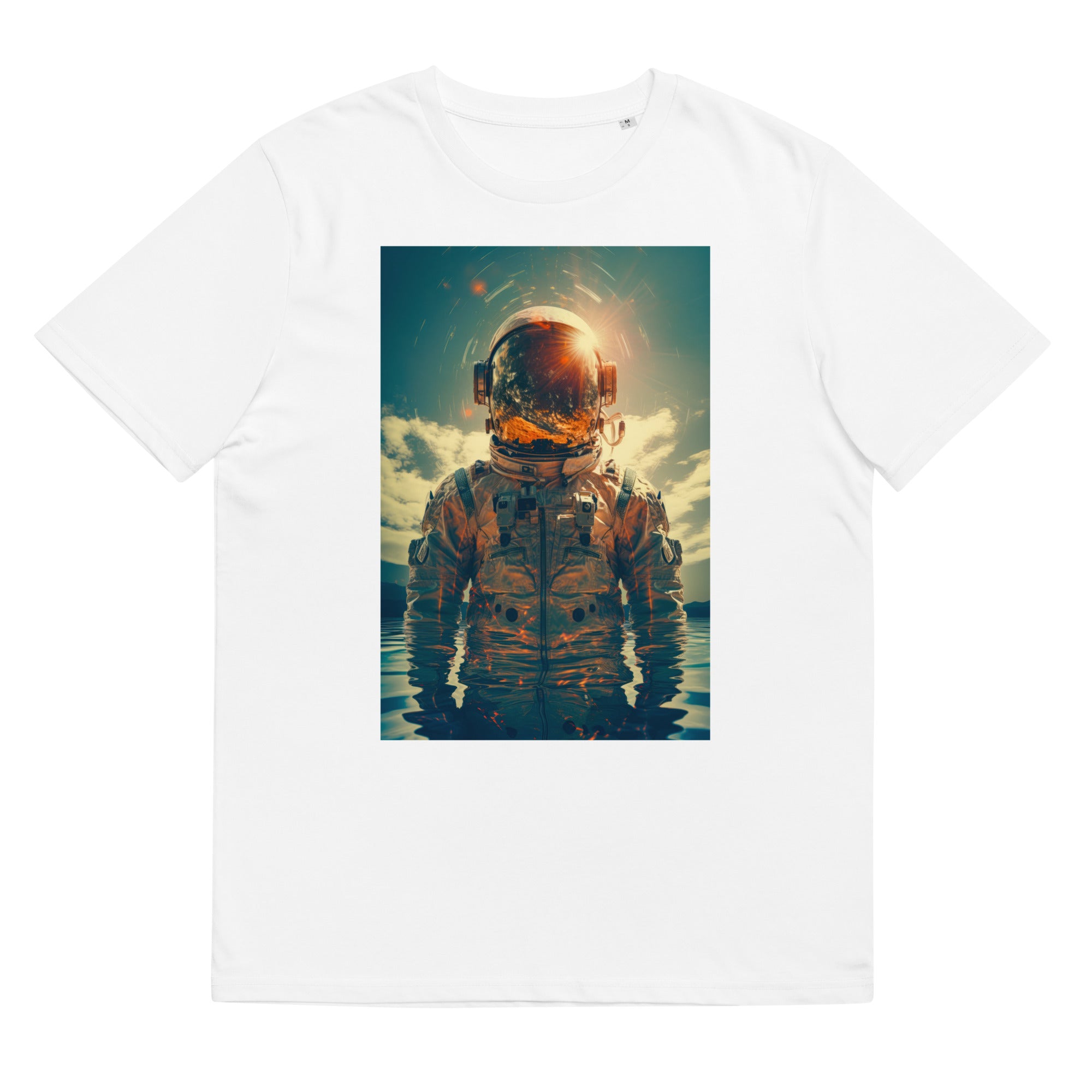 T-Shirt - Frontprint - Astronaut steht im Wasser